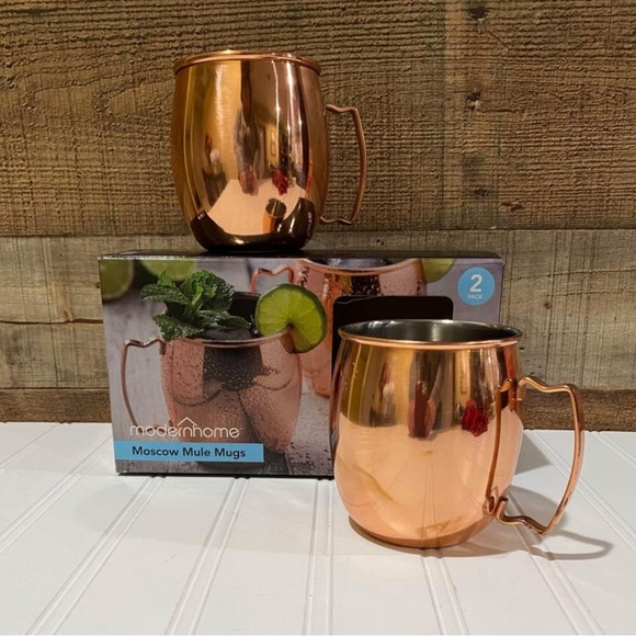 New With Tags Large Stainless Steel Bottle With Set of Moscow Mule Cups - Picture 6 of 8